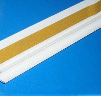 Listwa dylatacyjna PCV do ościeżnic okiennych bez siatki 9mm / 6mm L=3,0m kolor: biały - pakiet 30 sztuk