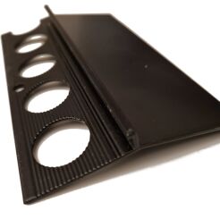 Profil aluminiowy balkonowy 85 mm 2,5 m okapnik lakierowany czarny RAL9005