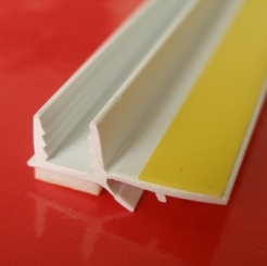 Listwa dylatacyjna MINI PCV do ościeżnic okiennych bez siatki  6mm / 3mm L=3,0 m kolor: biały - pakiet 60 sztuk