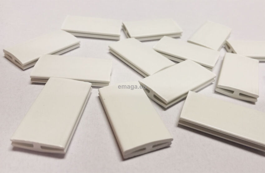 Łącznik do profili cokołowych - złącze listwy startowej